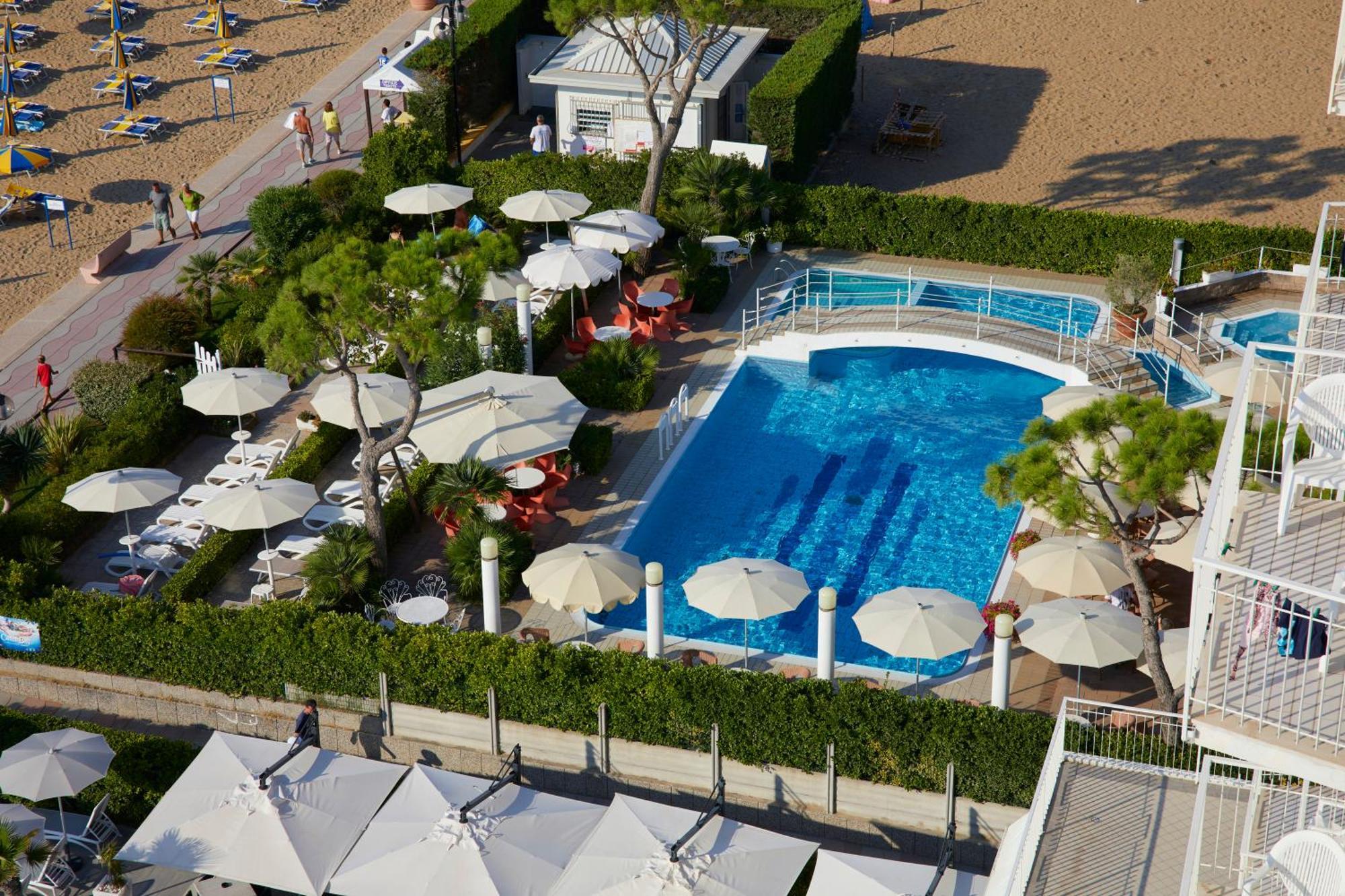 Ruhl Beach Hotel & Suites Lido di Jesolo Exterior foto