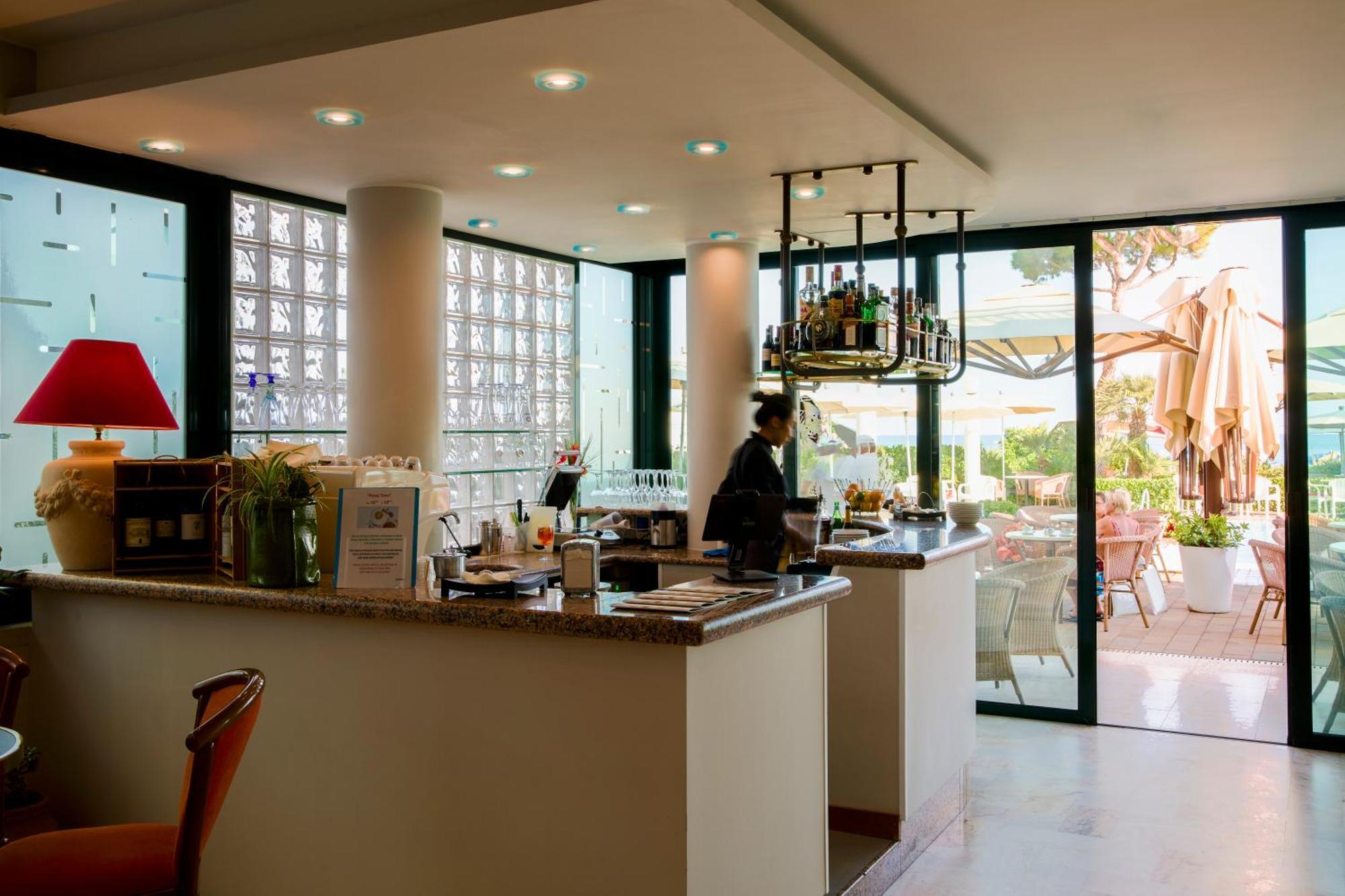 Ruhl Beach Hotel & Suites Lido di Jesolo Exterior foto