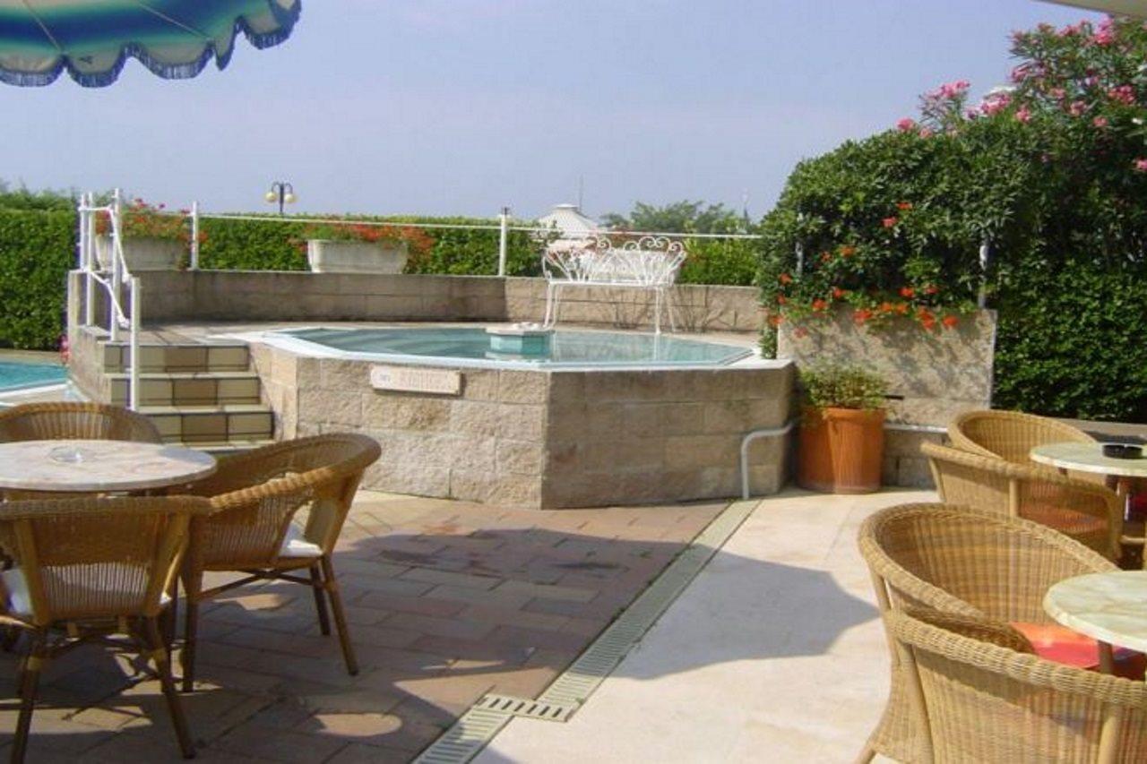 Ruhl Beach Hotel & Suites Lido di Jesolo Exterior foto