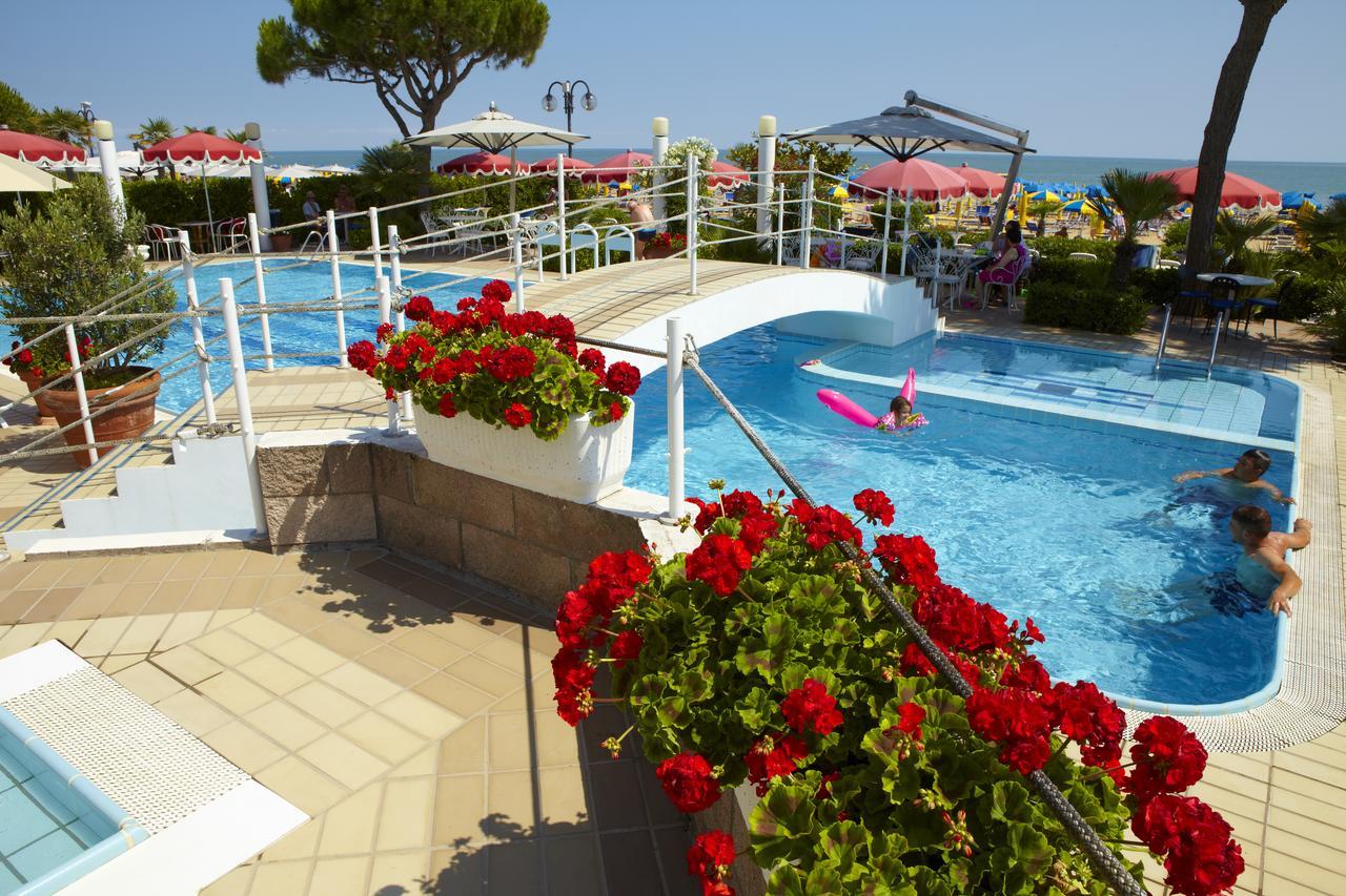 Ruhl Beach Hotel & Suites Lido di Jesolo Exterior foto