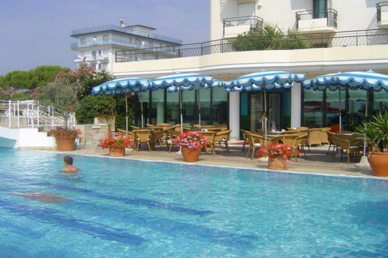 Ruhl Beach Hotel & Suites Lido di Jesolo Exterior foto